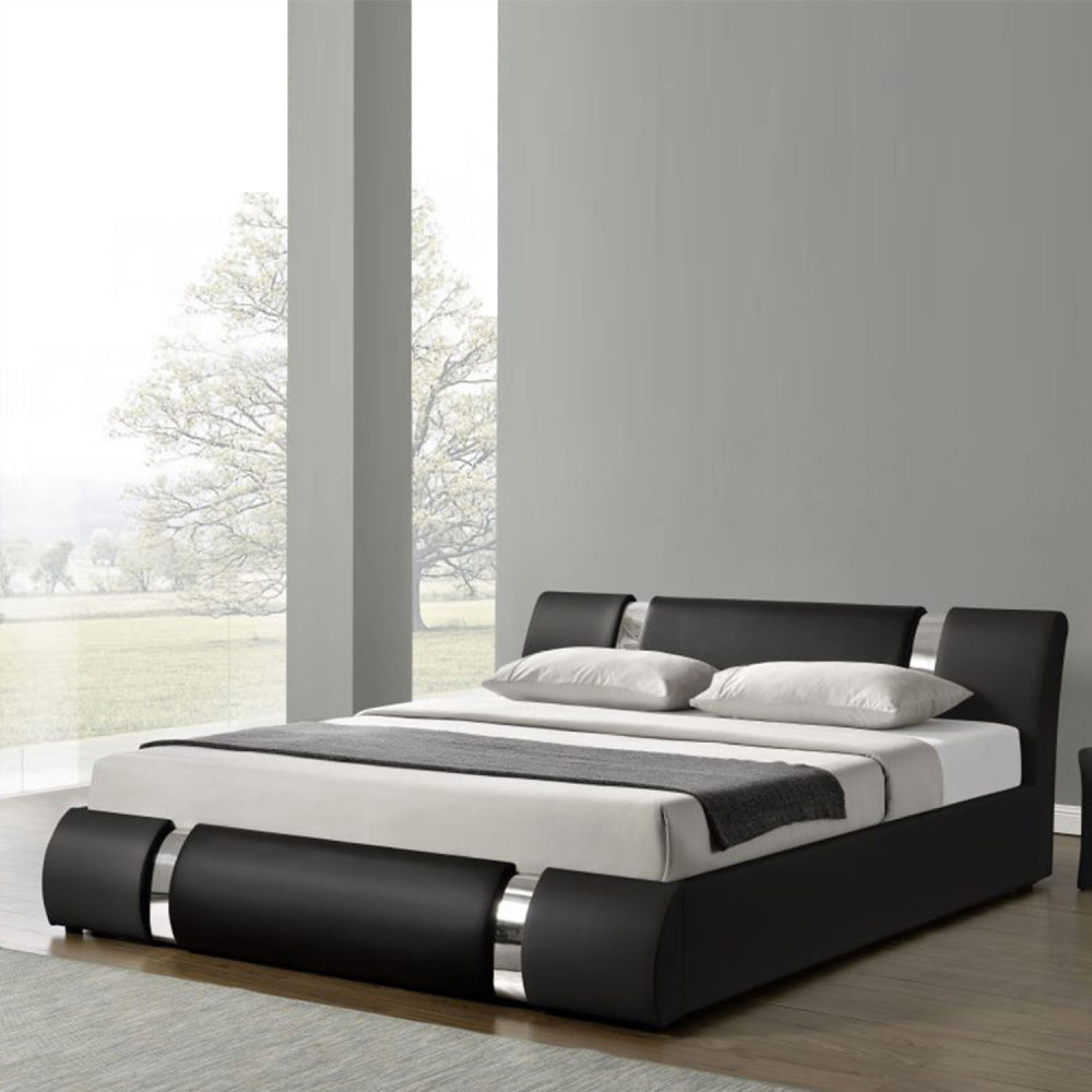Black Queen Bed with Chrome Details: Elegance and Modernity in Your Bedroom