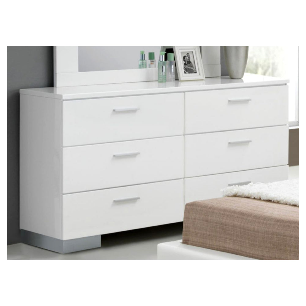 Lorimar Bedroom Set: (Bed, Nightstand, Dresser and Mirror)