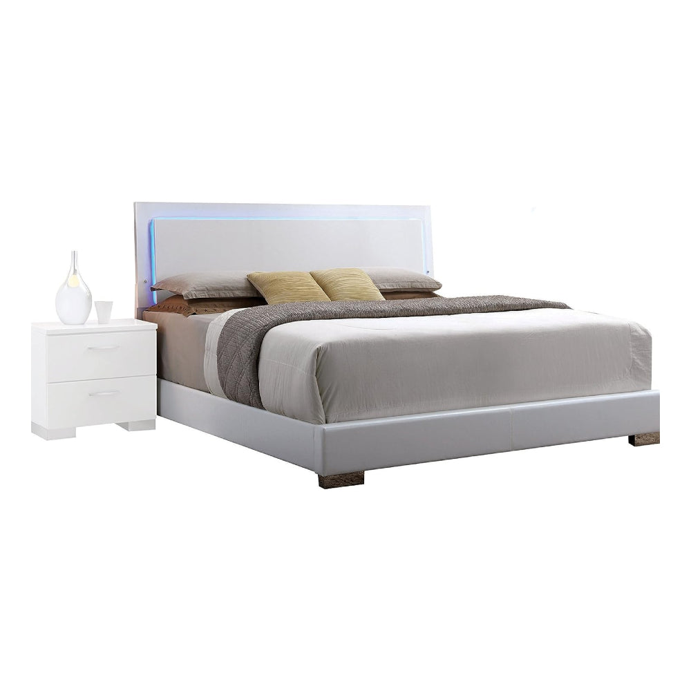 Lorimar Bedroom Set: (Bed, Nightstand, Dresser and Mirror)