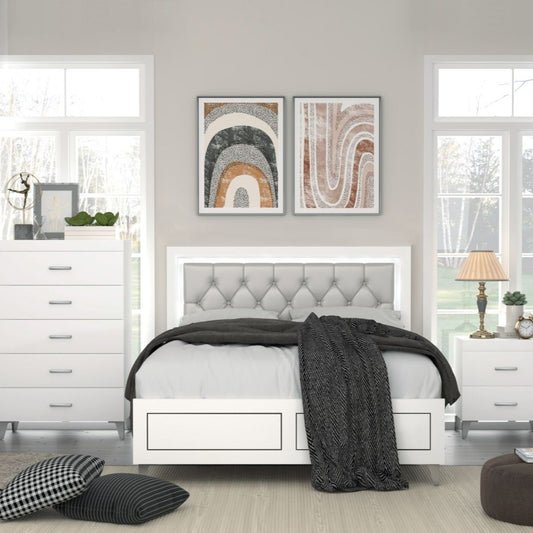Casilda Bedroom Set: (Bed, Nightstand, Dresser and Mirror)